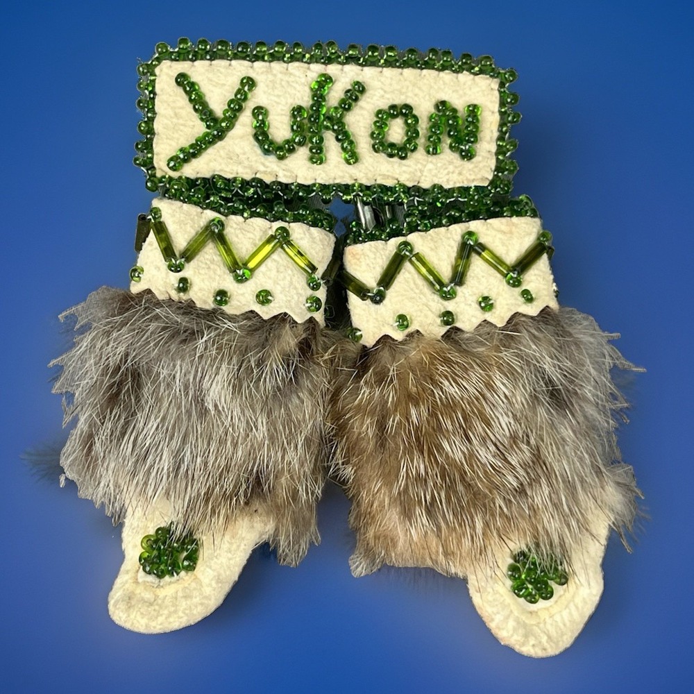 Vintage Yukon Pin Hand Made Beaded Arctic Leather Mitts Gloves Eskimo Inuit